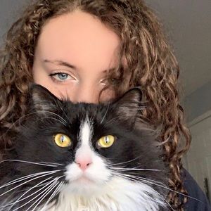 Meet your Posher, Nicole